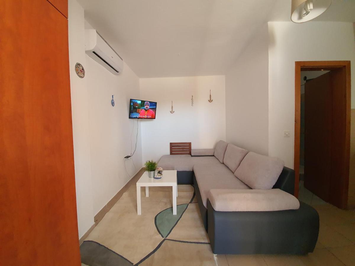 Apartmani Bellevue Vir Kültér fotó