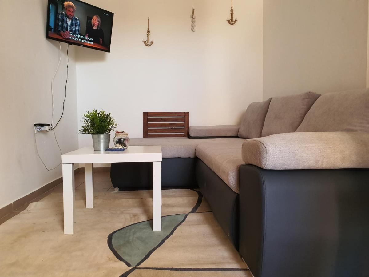 Apartmani Bellevue Vir Kültér fotó