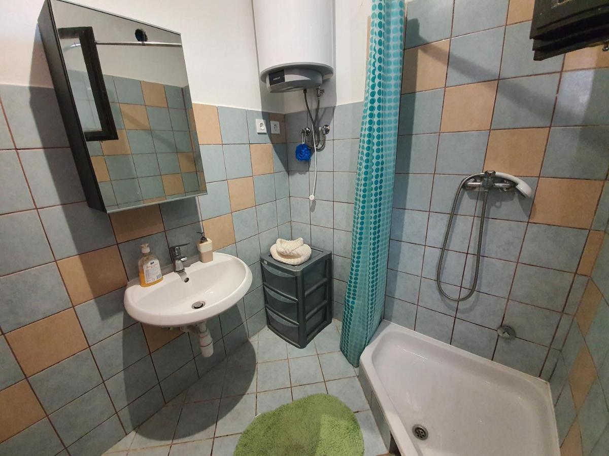 Apartmani Bellevue Vir Kültér fotó
