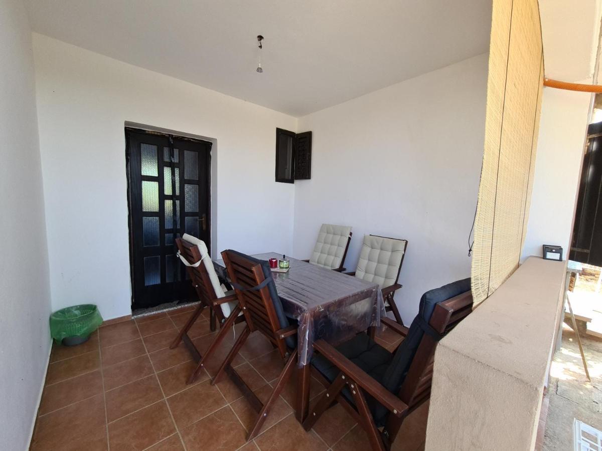 Apartmani Bellevue Vir Kültér fotó
