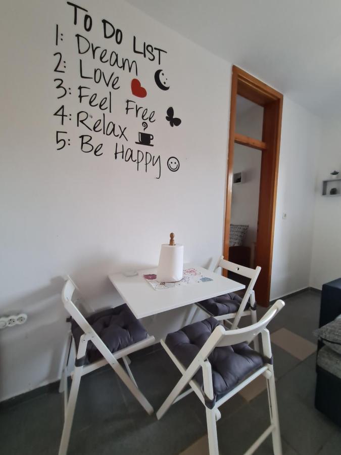 Apartmani Bellevue Vir Kültér fotó