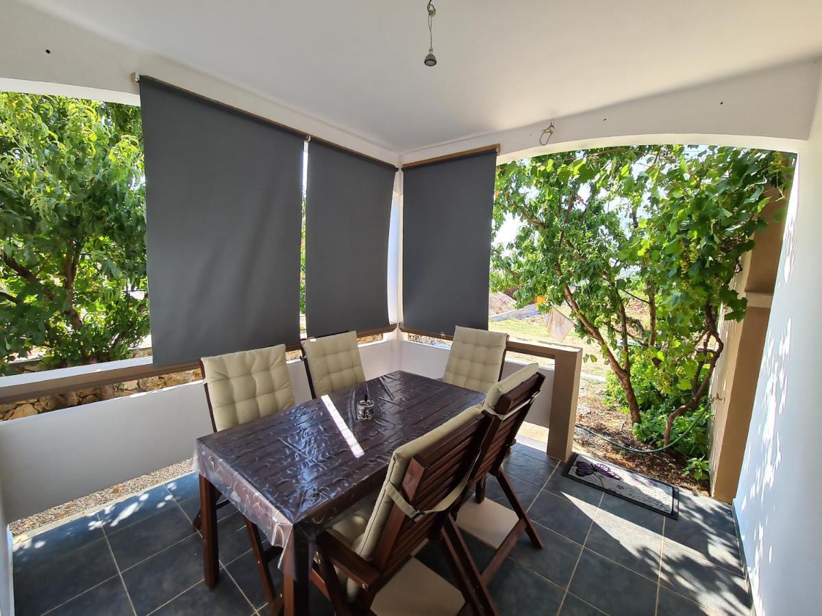 Apartmani Bellevue Vir Kültér fotó