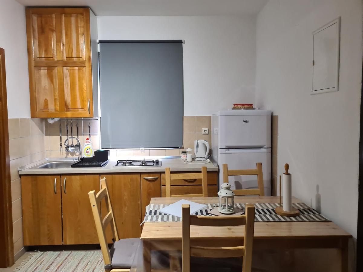 Apartmani Bellevue Vir Kültér fotó